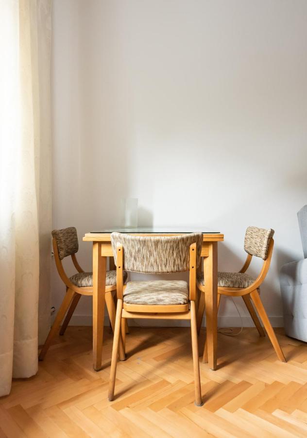 Plac Zbawiciela 3-Bedroom Apartment Varsó Kültér fotó