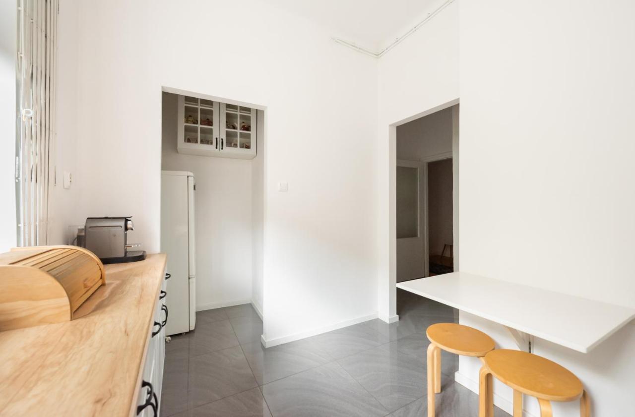 Plac Zbawiciela 3-Bedroom Apartment Varsó Kültér fotó
